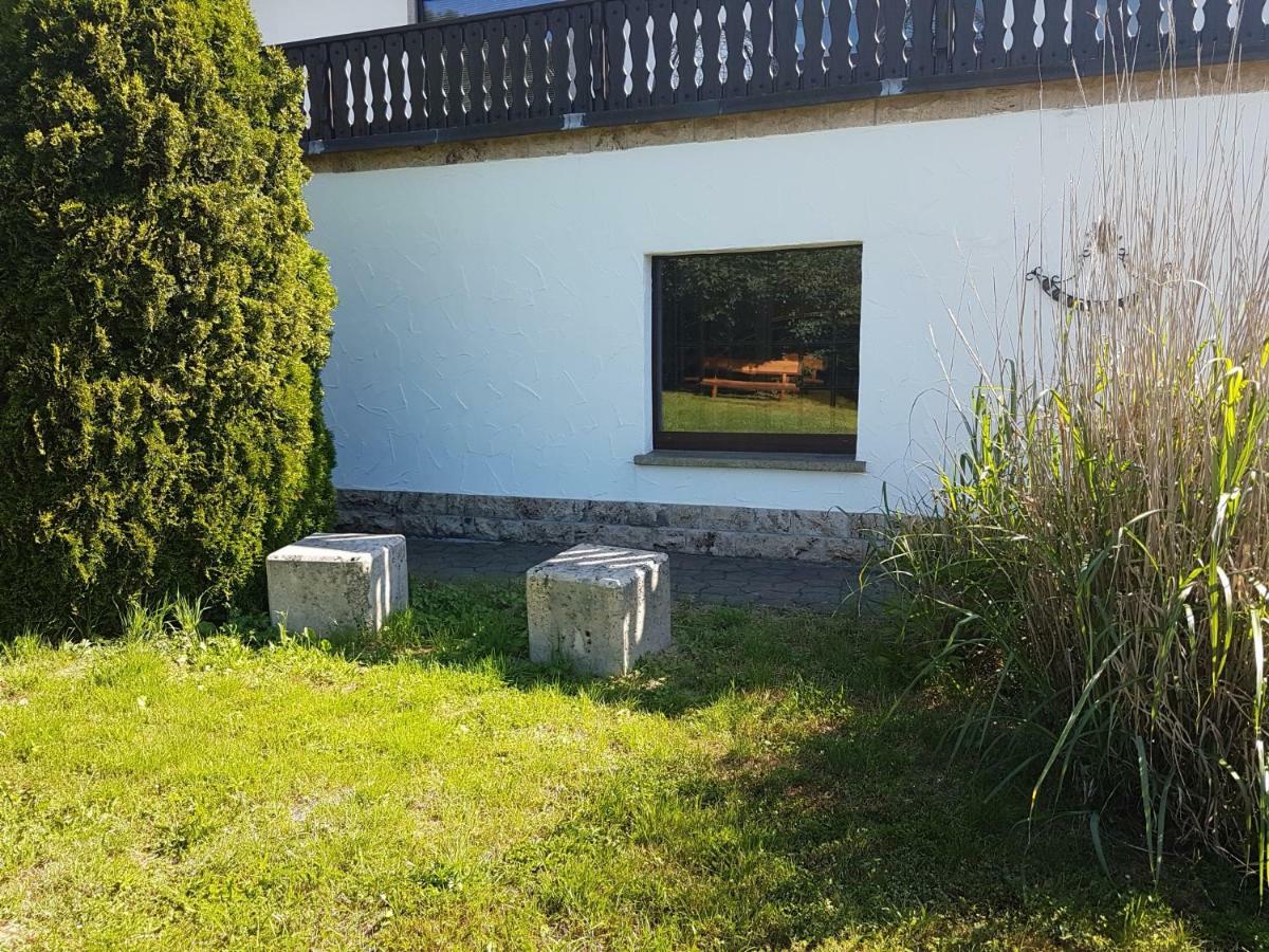 Ferienwohnung Am Rennsteig Bei Eisenach - Ilona Schmidt Wolfsburg-Unkeroda ภายนอก รูปภาพ